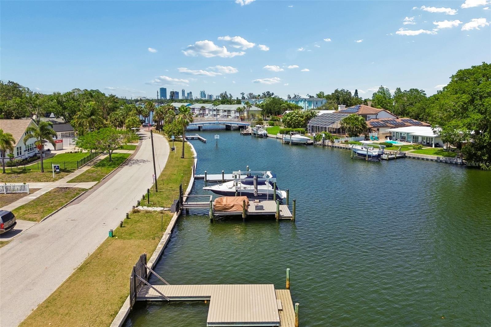 4005 SUNRISE DR S, ST PETERSBURG, FL, 33705