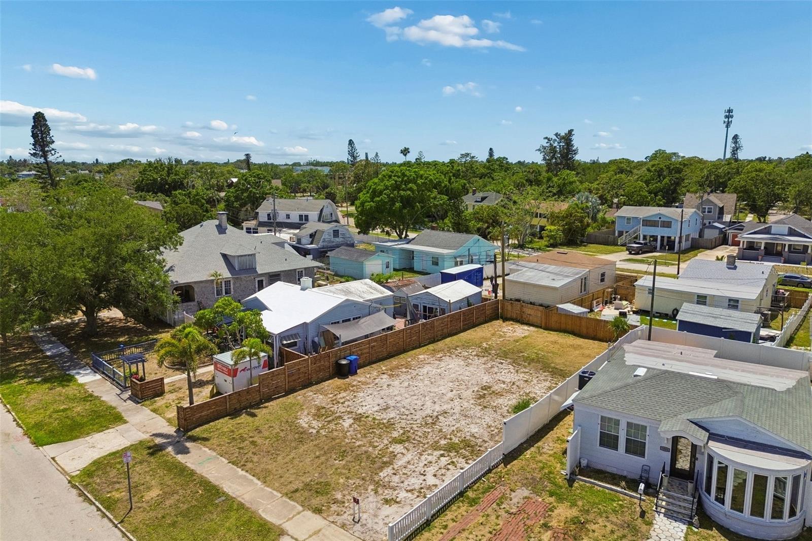 4005 SUNRISE DR S, ST PETERSBURG, FL, 33705