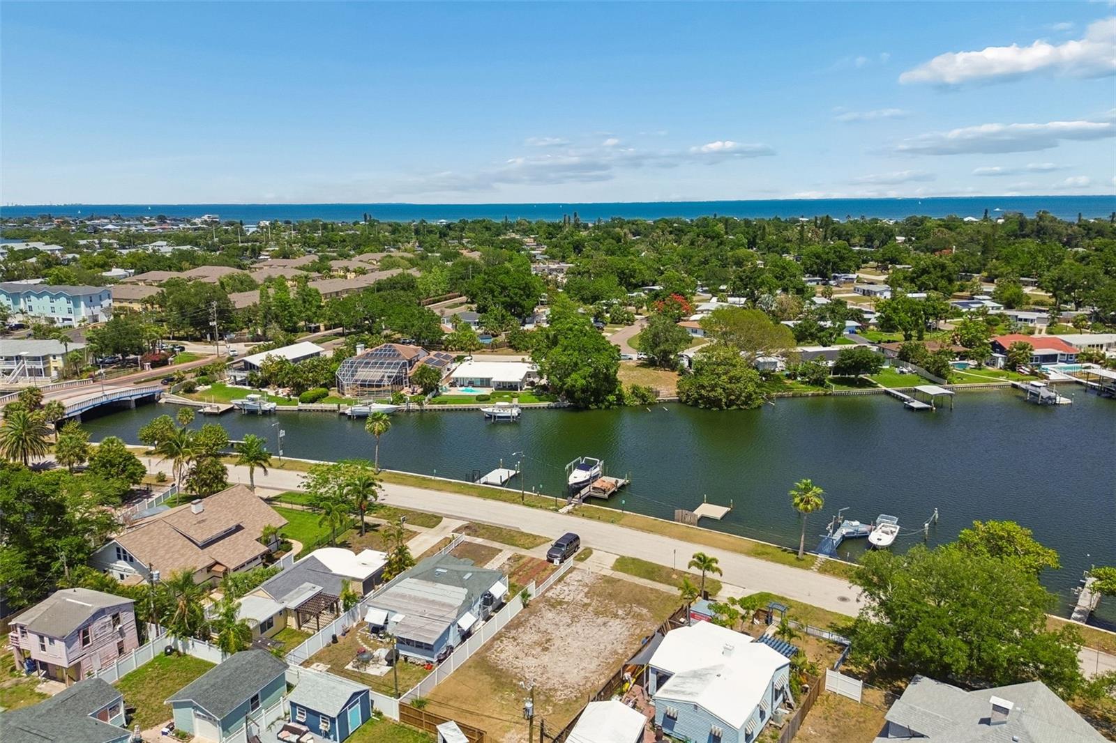 4005 SUNRISE DR S, ST PETERSBURG, FL, 33705