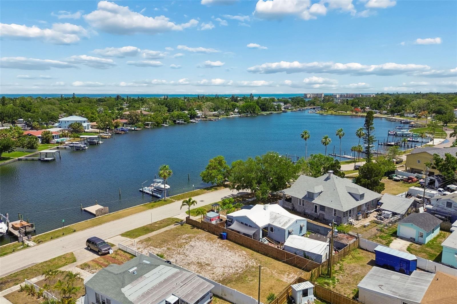 4005 SUNRISE DR S, ST PETERSBURG, FL, 33705