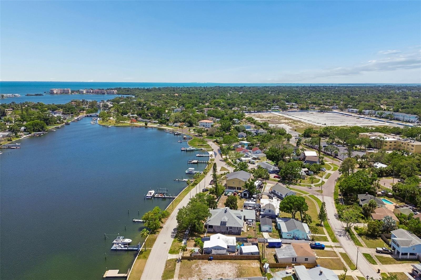 4005 SUNRISE DR S, ST PETERSBURG, FL, 33705