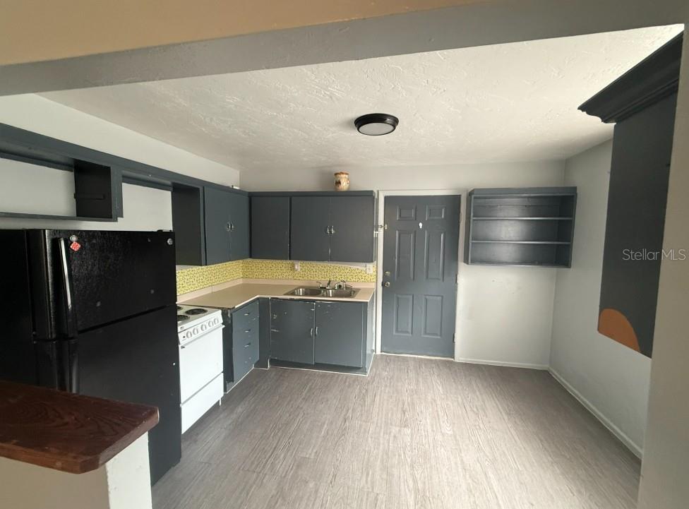 129 N POMPANO AVE, SARASOTA, FL, 34237