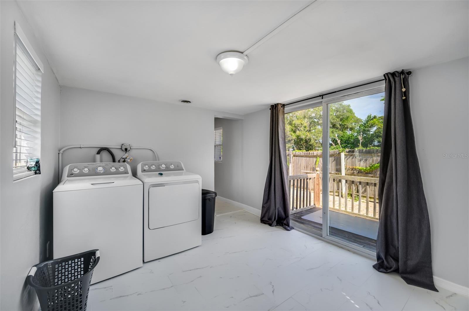 1601 PALM WAY, LARGO, FL, 33771