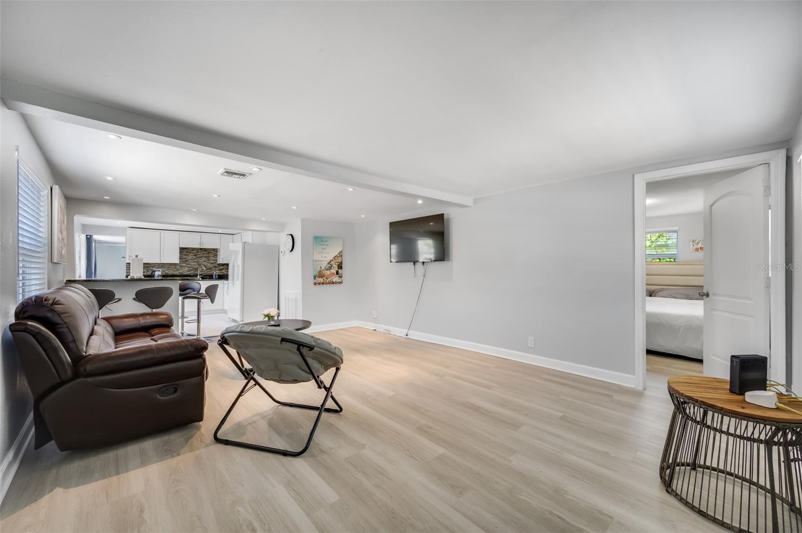 1601 PALM WAY, LARGO, FL, 33771