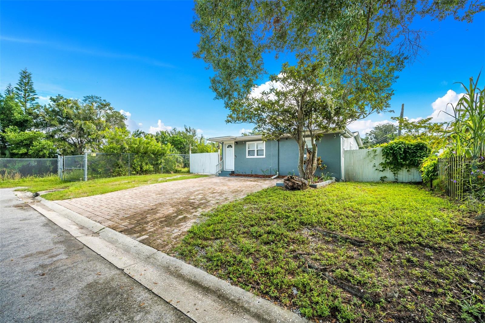 1601 PALM WAY, LARGO, FL, 33771