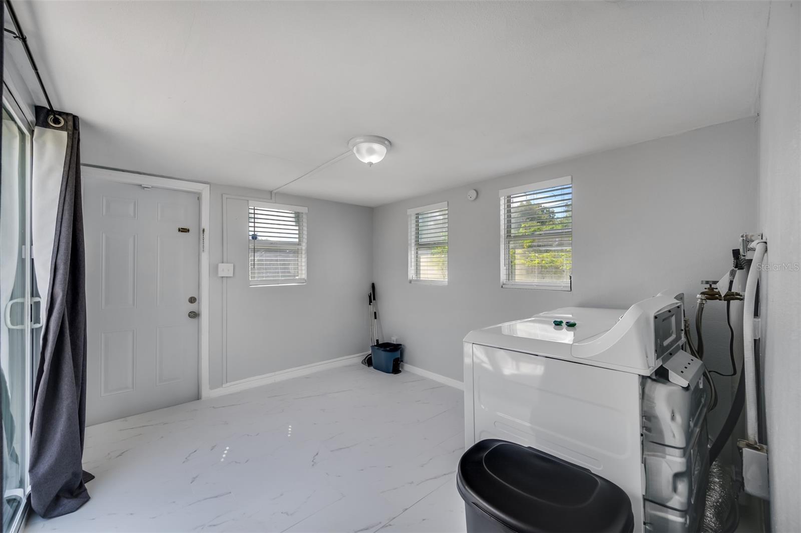 1601 PALM WAY, LARGO, FL, 33771