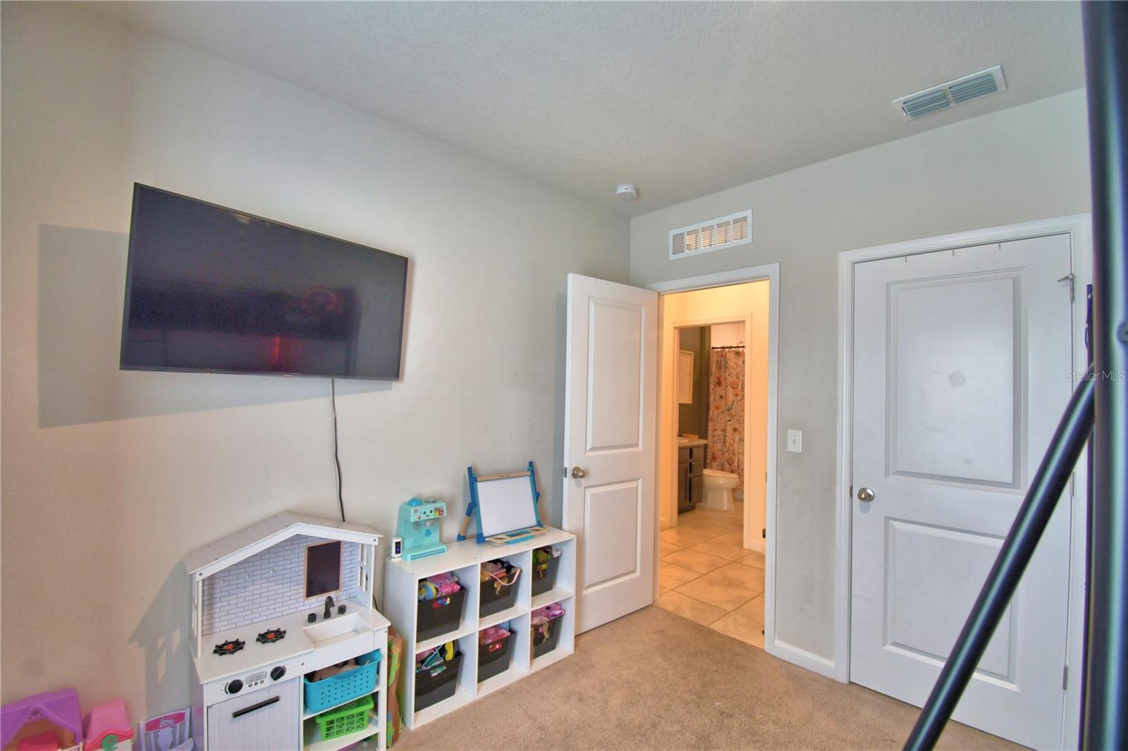 542 EAGLE LANDING BOULEVARD, WINTER HAVEN, FL, 33880