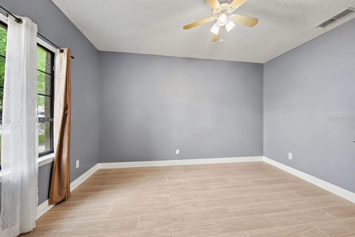 1517 CLAPTON DR, DELAND, FL, 32720