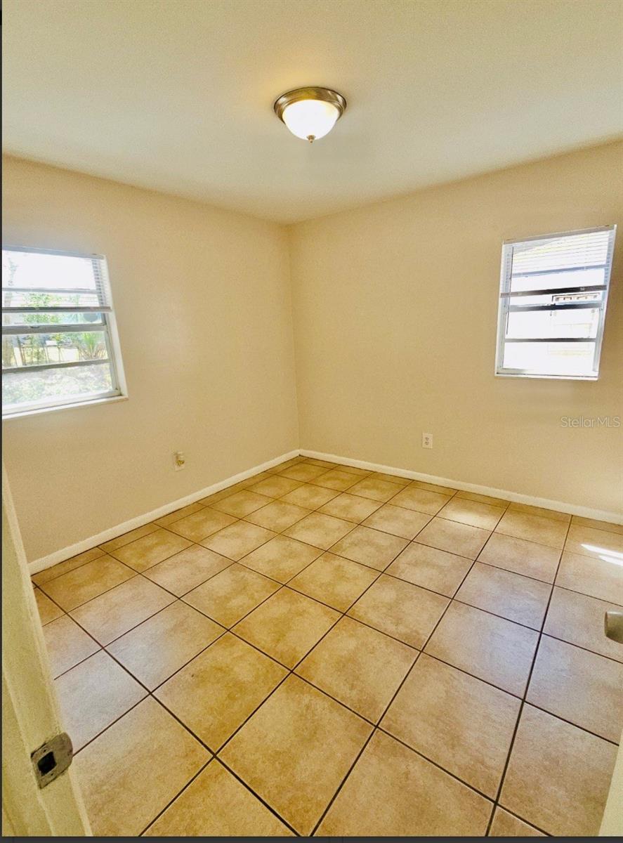 10011 N 23RD ST, TAMPA, FL, 33612