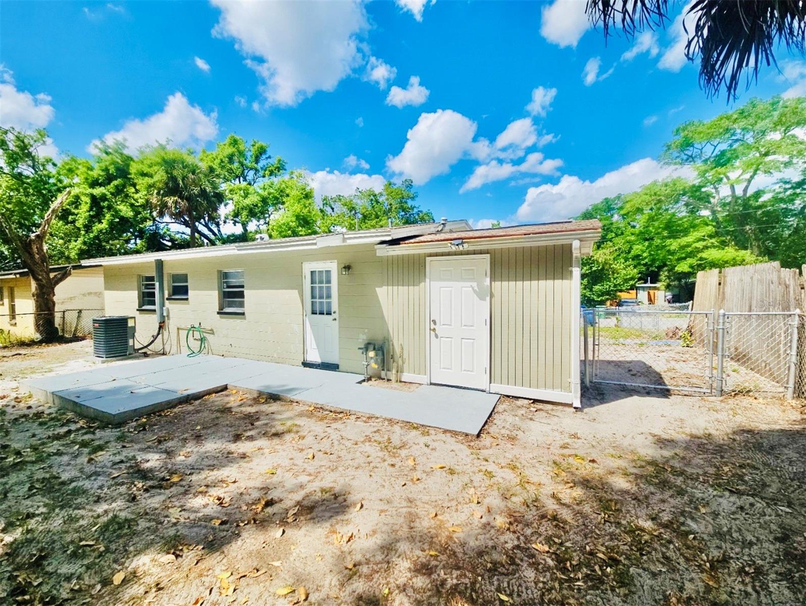 10011 N 23RD ST, TAMPA, FL, 33612
