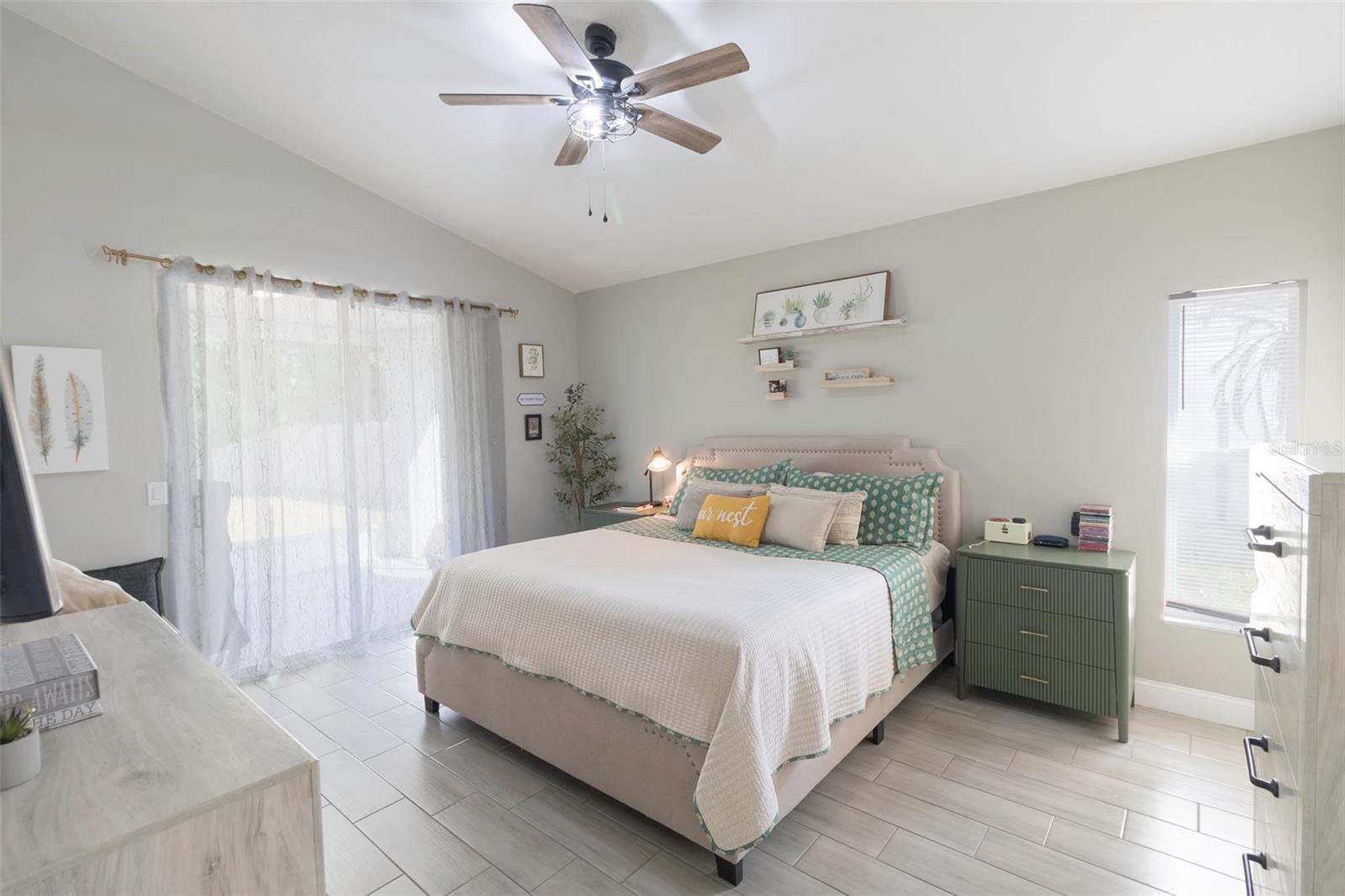 1635 LEDGESTONE DR, BRANDON, FL, 33511