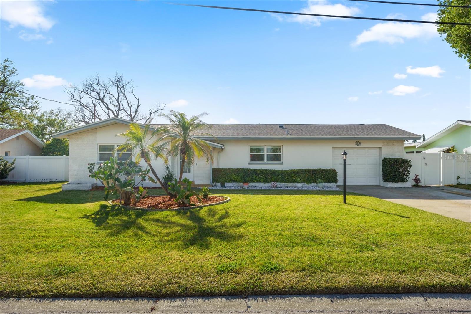 1768 HARBOR CIR E, LARGO, FL, 33770