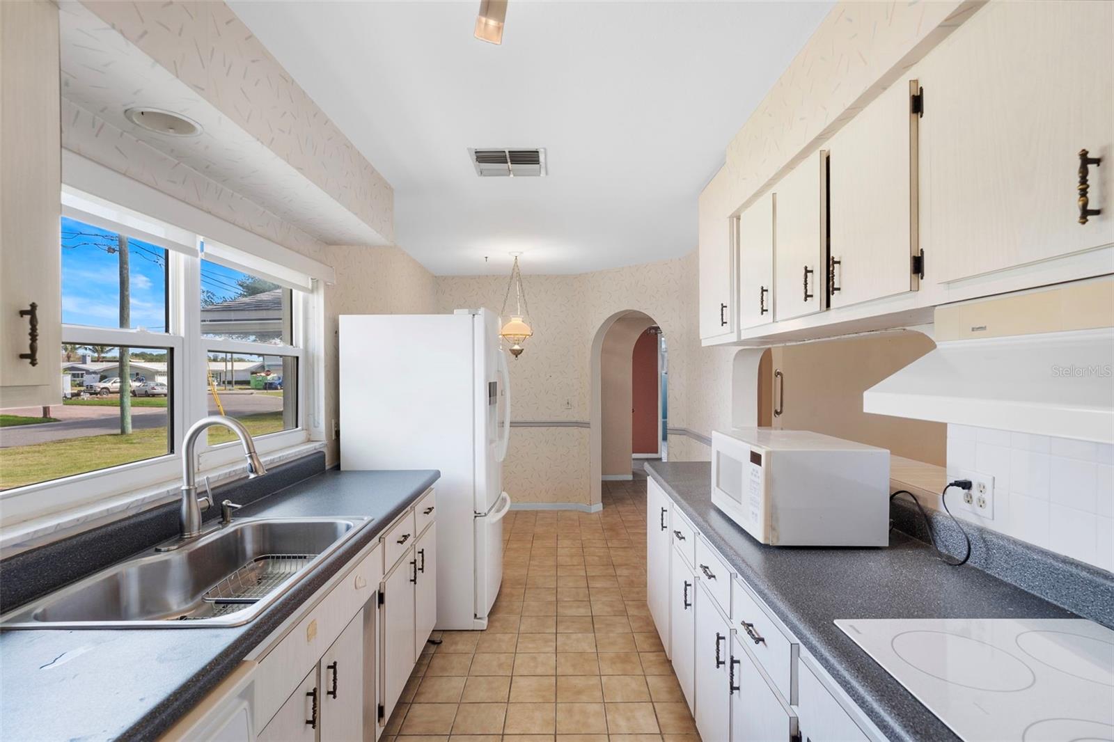 1768 HARBOR CIR E, LARGO, FL, 33770