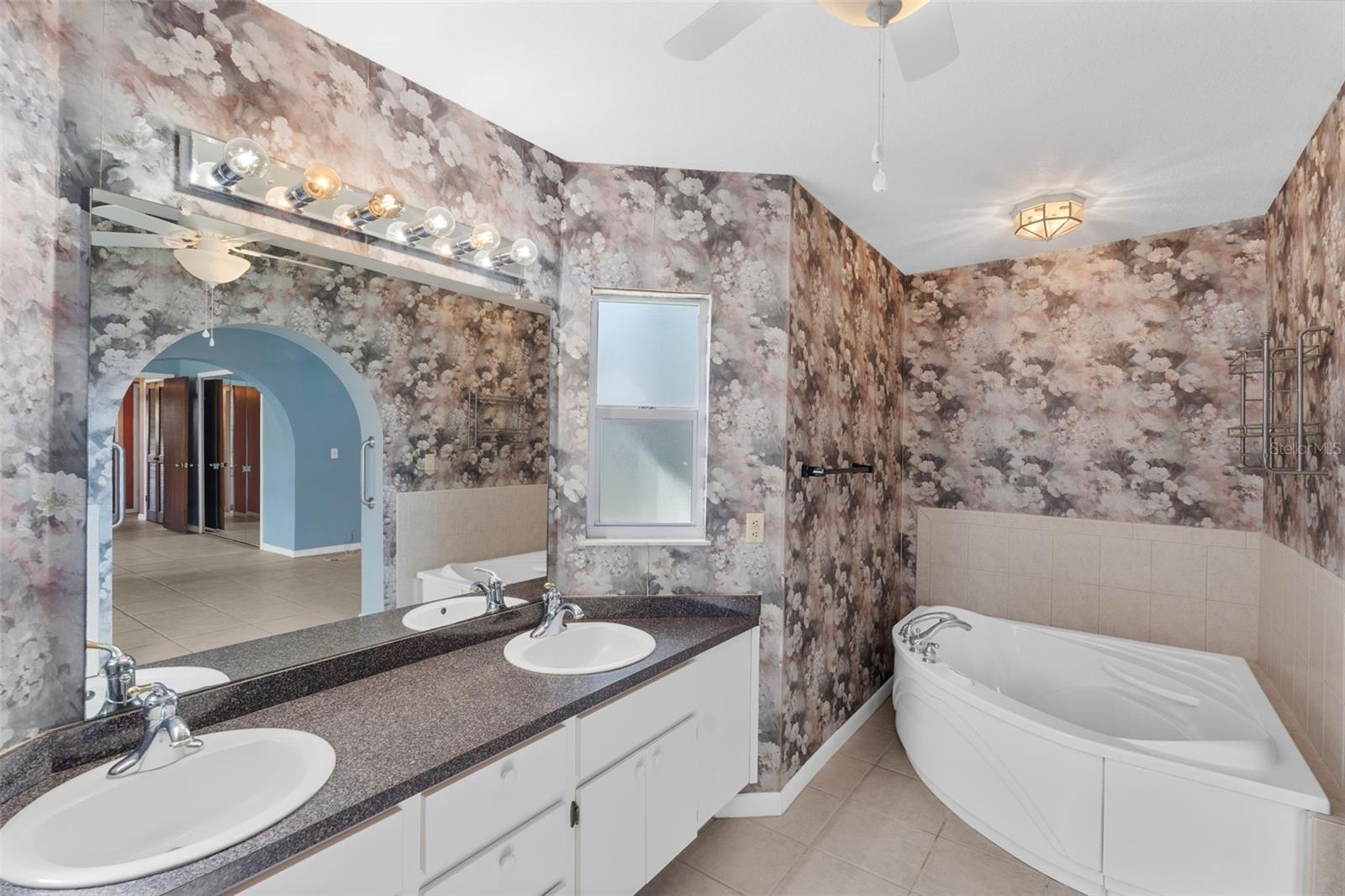 1768 HARBOR CIR E, LARGO, FL, 33770
