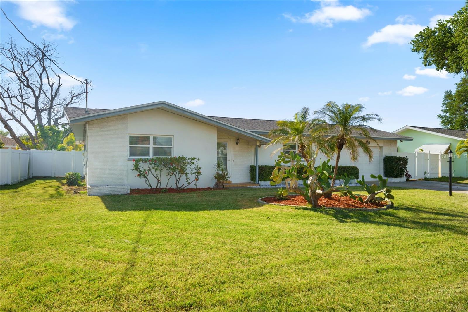 1768 HARBOR CIR E, LARGO, FL, 33770