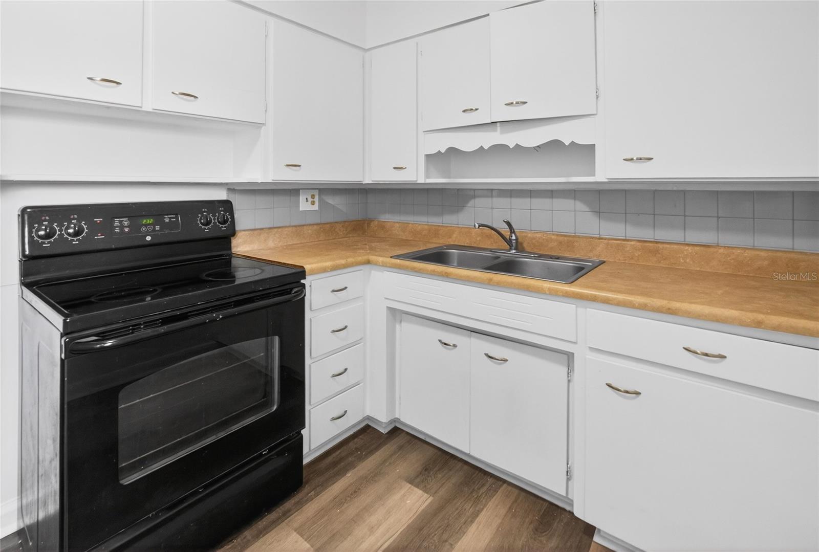 1232 WOODLAND AVE, LAKELAND, FL, 33801