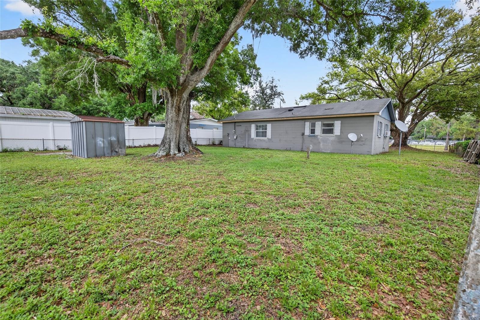 1232 WOODLAND AVE, LAKELAND, FL, 33801