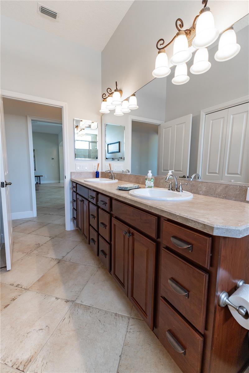 10517 NE 27TH ST, OXFORD, FL, 34484