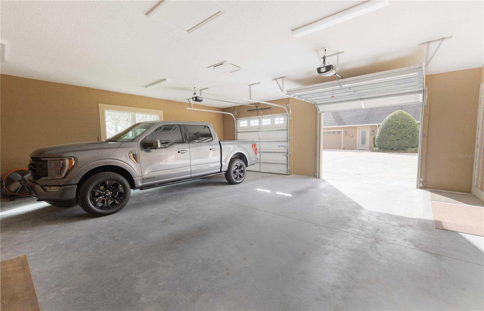 10517 NE 27TH ST, OXFORD, FL, 34484