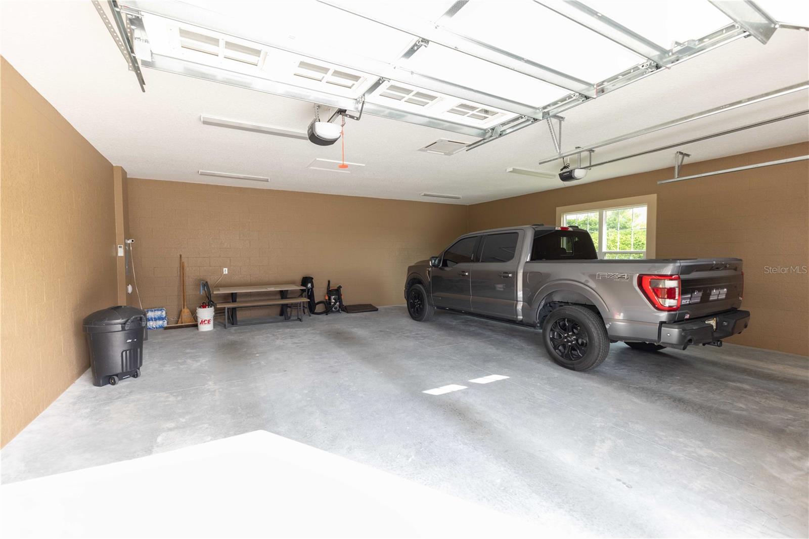 10517 NE 27TH ST, OXFORD, FL, 34484