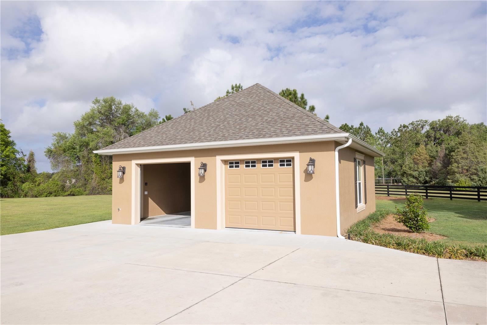 10517 NE 27TH ST, OXFORD, FL, 34484