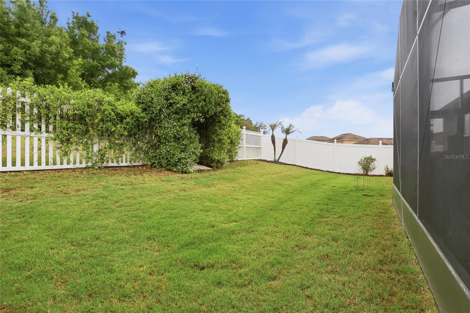 877 HARING LANE, MOUNT DORA, FL, 32757