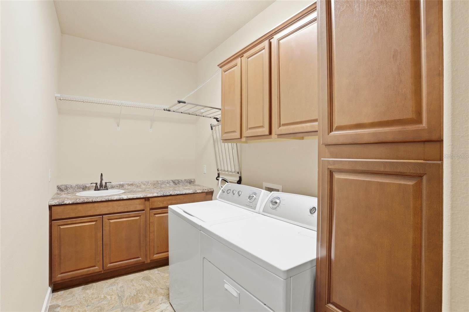 877 HARING LANE, MOUNT DORA, FL, 32757