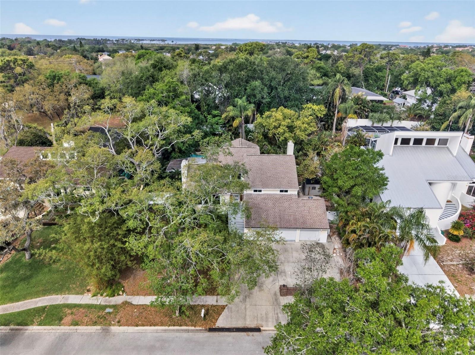 Extra large driveway.