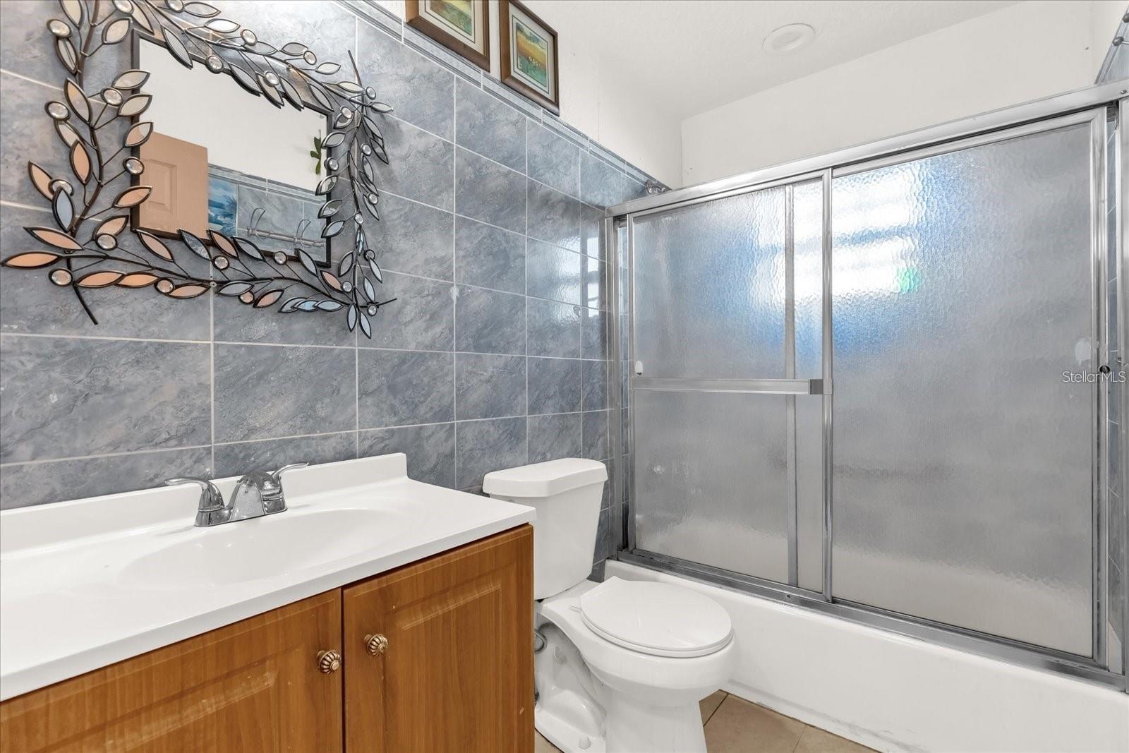 910 W RICH DR, MOUNT DORA, FL, 32757