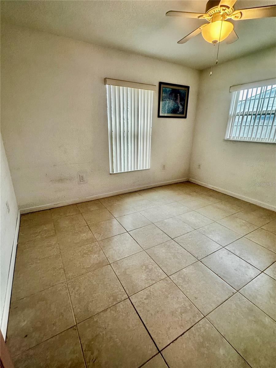 910 W RICH DR, MOUNT DORA, FL, 32757
