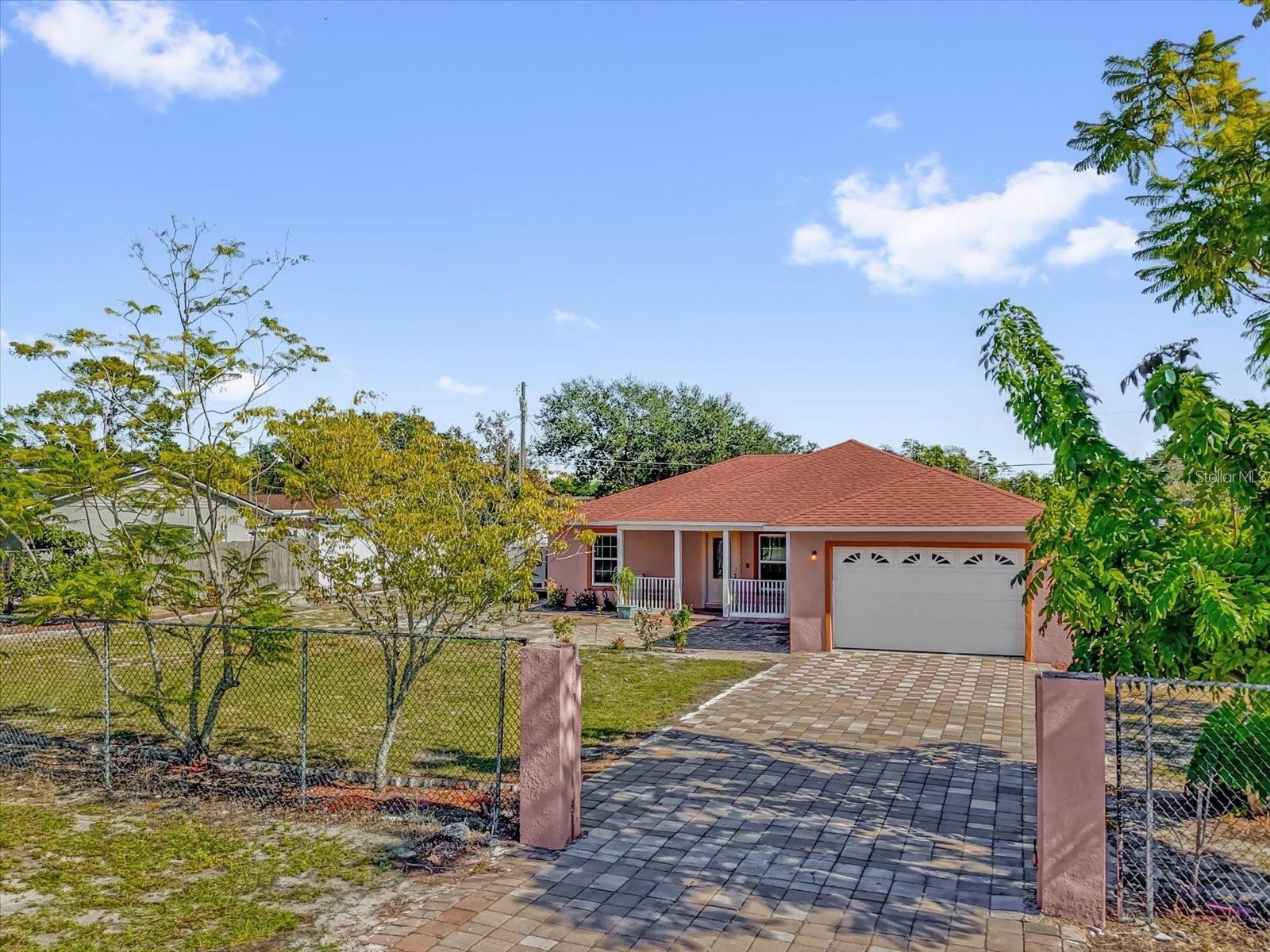 910 W RICH DR, MOUNT DORA, FL, 32757