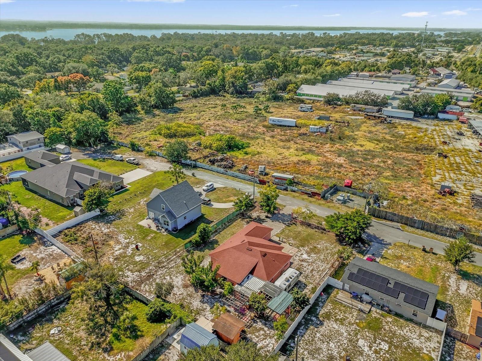 910 W RICH DR, MOUNT DORA, FL, 32757