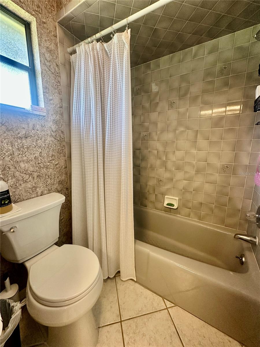 232 COLLEGE GROVE CIR NE, WINTER HAVEN, FL, 33881