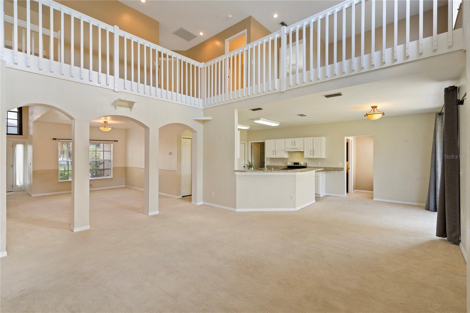 Luxurious 2 story Great Room