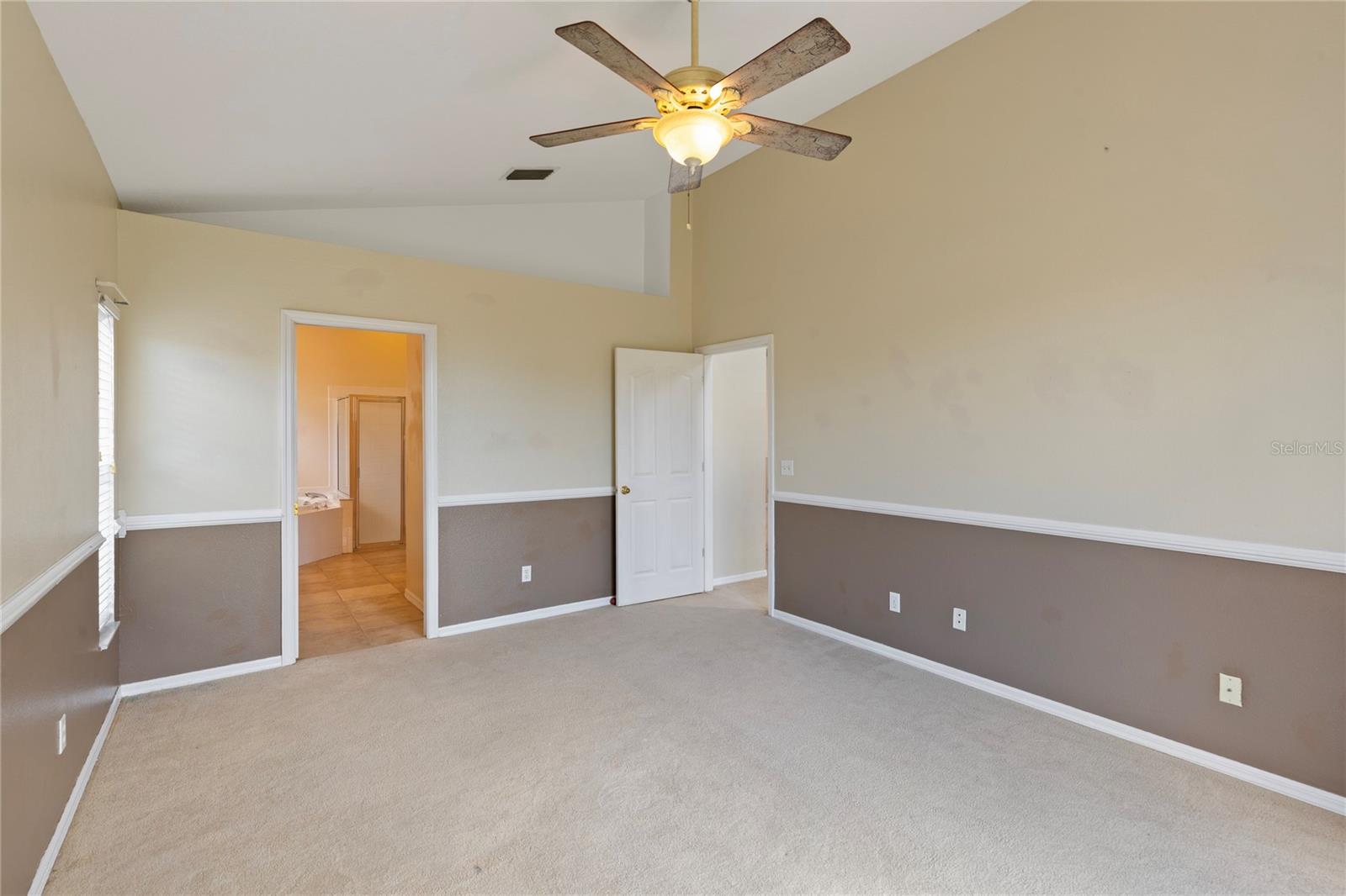 HUGE Downstairs Owner's Suite