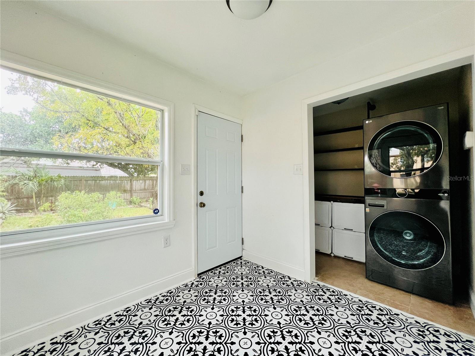 1930 DOUGLAS AVE, CLEARWATER, FL, 33755