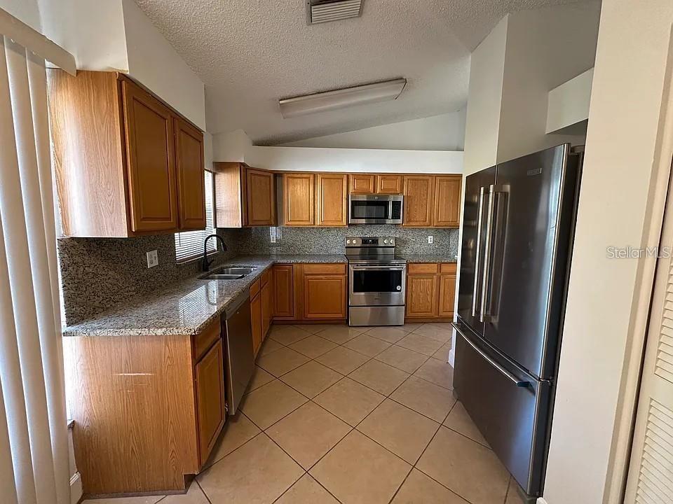 13624 LARAWAY DR, RIVERVIEW, FL, 33579