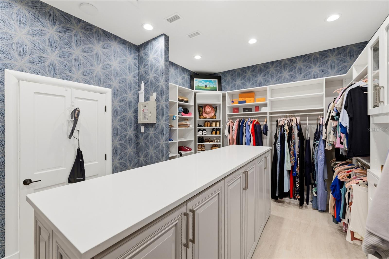 4034 ROBERTS POINT RD, SARASOTA, FL, 34242