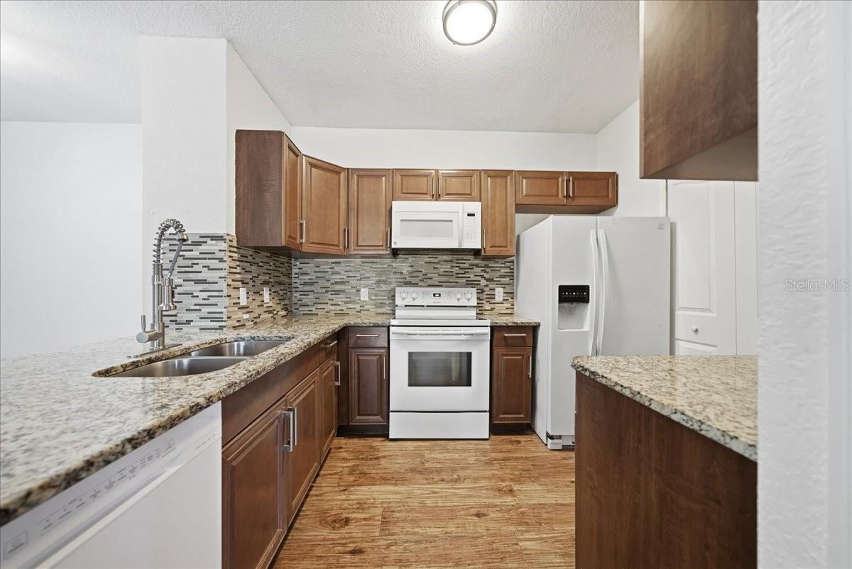 6141 METROWEST BLVD #207, ORLANDO, FL, 32835