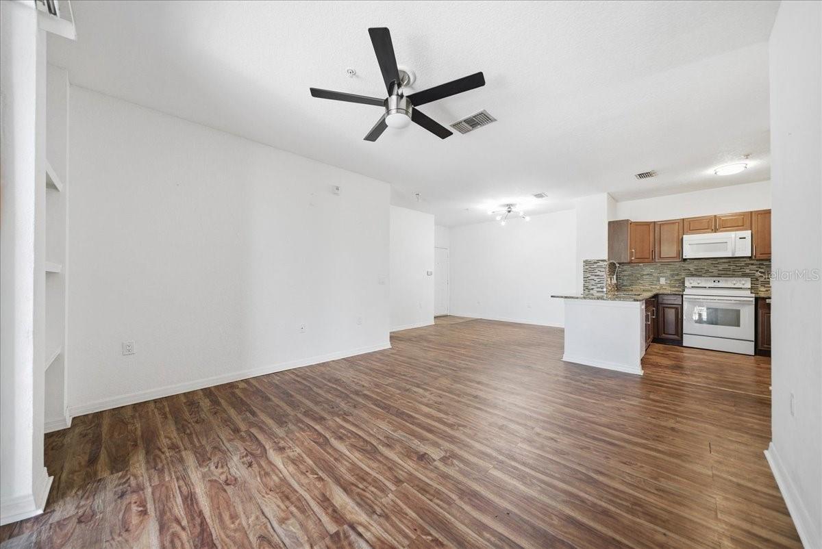 6141 METROWEST BLVD #207, ORLANDO, FL, 32835