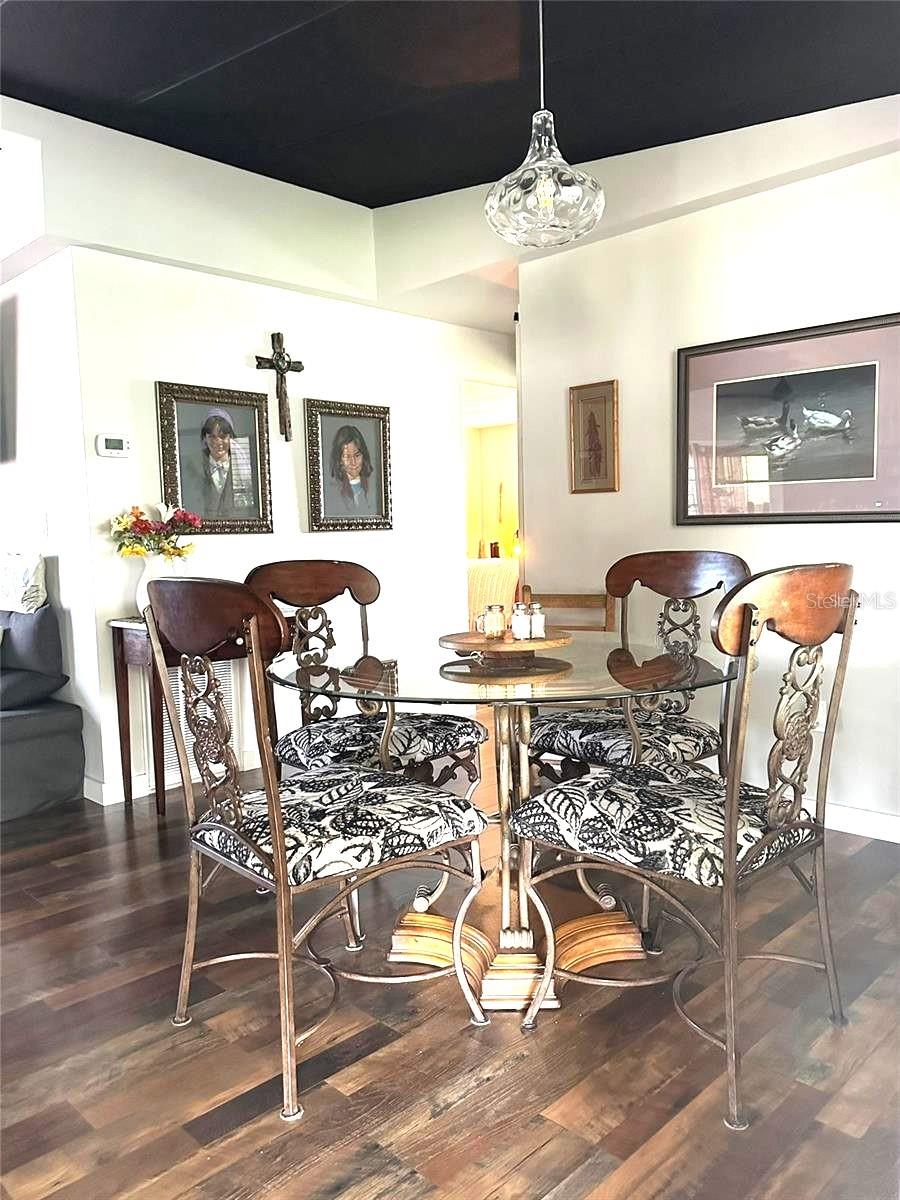 6456 PRESIDENTIAL CIR, ZEPHYRHILLS, FL, 33540