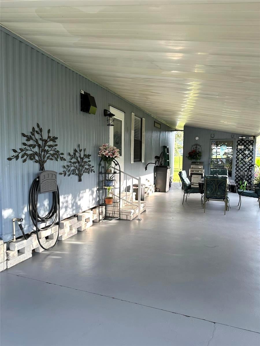 6456 PRESIDENTIAL CIR, ZEPHYRHILLS, FL, 33540