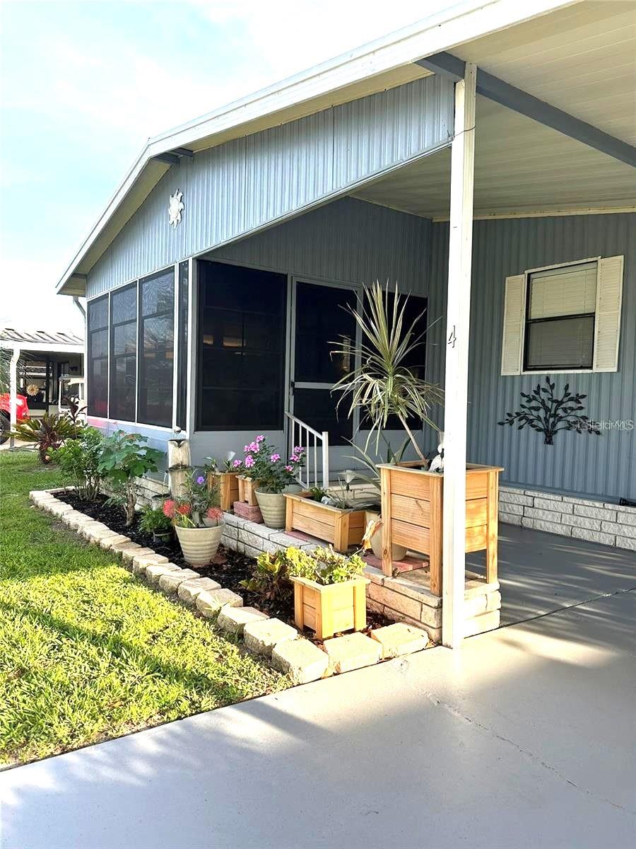 6456 PRESIDENTIAL CIR, ZEPHYRHILLS, FL, 33540