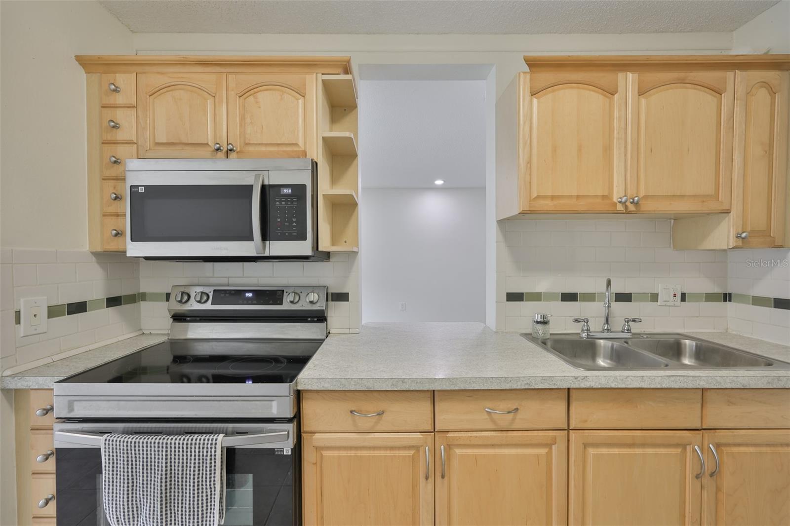 284 115TH AVE N #3, ST PETERSBURG, FL, 33716