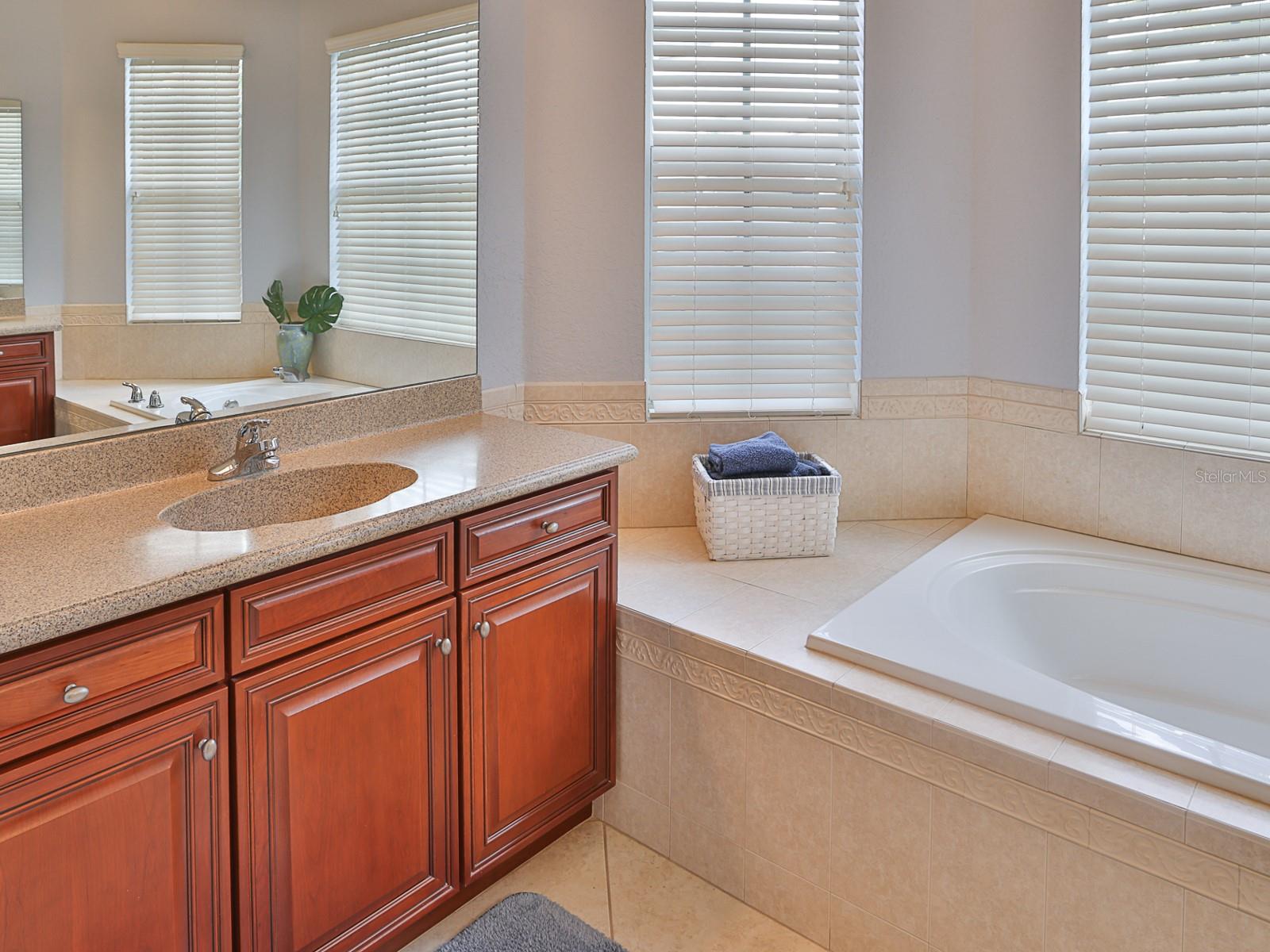 5268 PEBBLE BEACH BLVD, WINTER HAVEN, FL, 33884