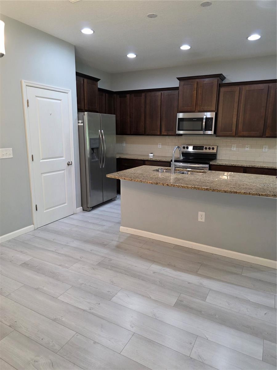 2431 MIDNIGHT PEARL DR, SARASOTA, FL, 34240