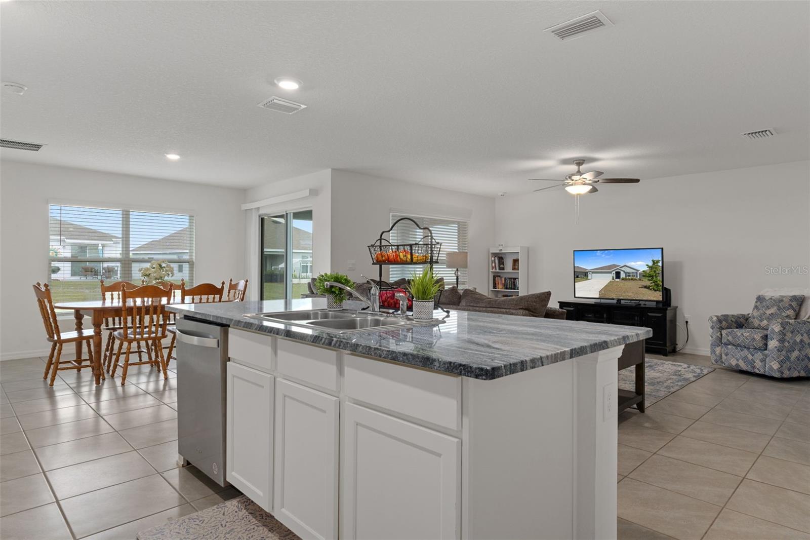 477 W FAIRWAYS VIEW DR, BEVERLY HILLS, FL, 34465