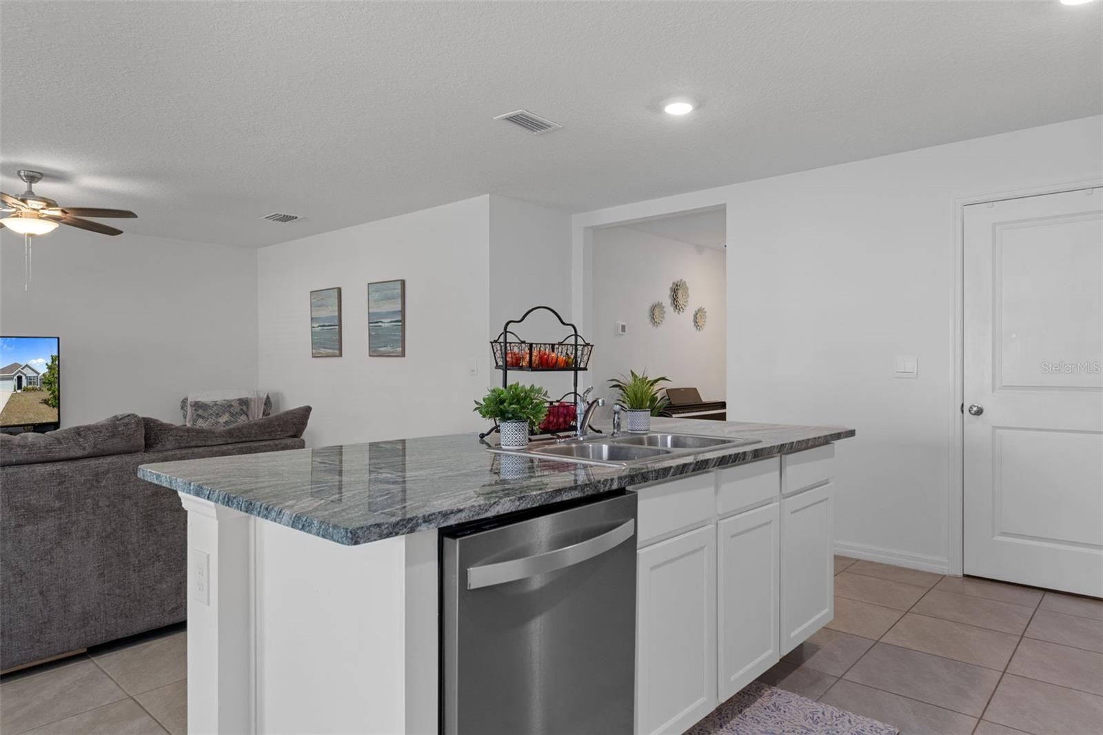 477 W FAIRWAYS VIEW DR, BEVERLY HILLS, FL, 34465