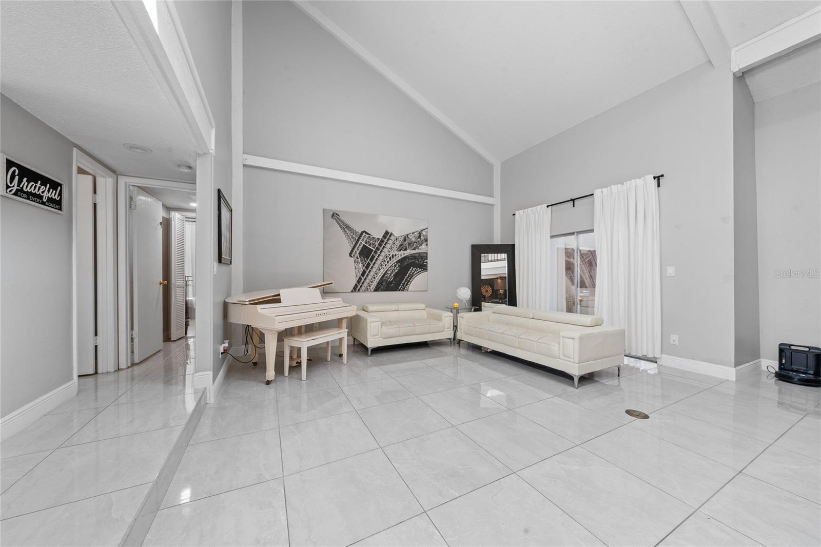 211 S SHADOW BAY DR, ORLANDO, FL, 32825