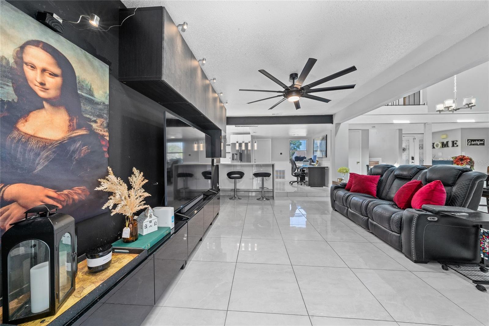 211 S SHADOW BAY DR, ORLANDO, FL, 32825